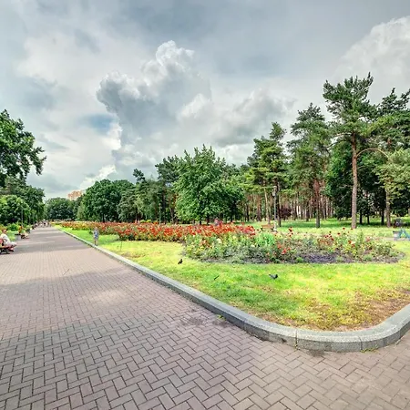 Apartment Voskresenska 18 , Парковые Озера Kyiv Exterior photo