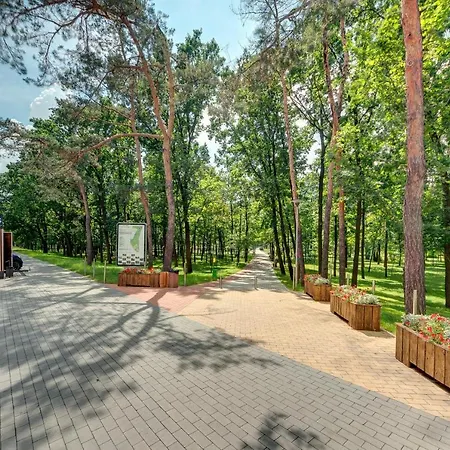 Apartment Voskresenska 18 , Парковые Озера Kyiv Exterior photo
