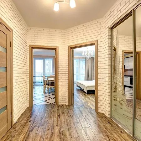 Apartment Voskresenska 18 , Парковые Озера Kyiv Room photo