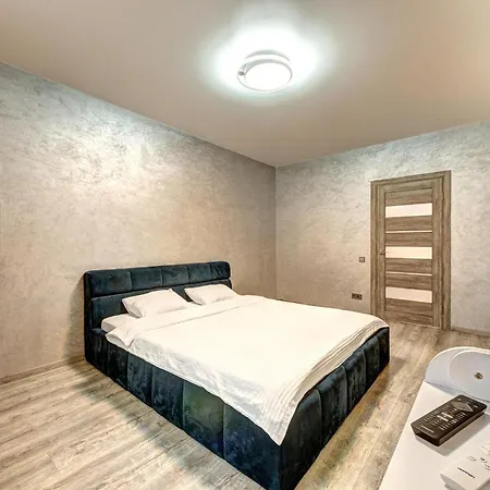 Apartment Voskresenska 18 , Парковые Озера Kyiv Room photo