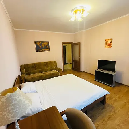 Apartment Voskresenska 18 , Парковые Озера Kyiv Room photo