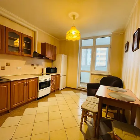 Apartment Voskresenska 18 , Парковые Озера Kyiv Room photo