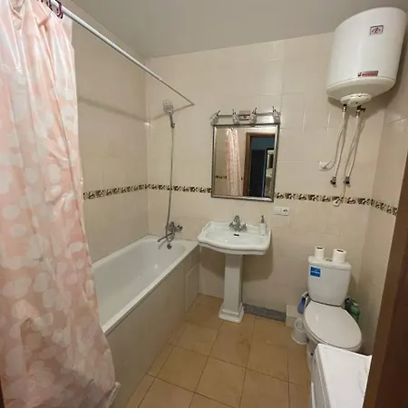 Apartment Voskresenska 18 , Парковые Озера Kyiv Exterior photo