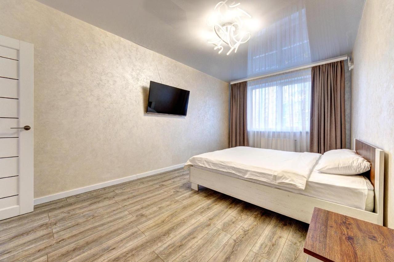 Apartment Voskresenska 18 , парковые озера