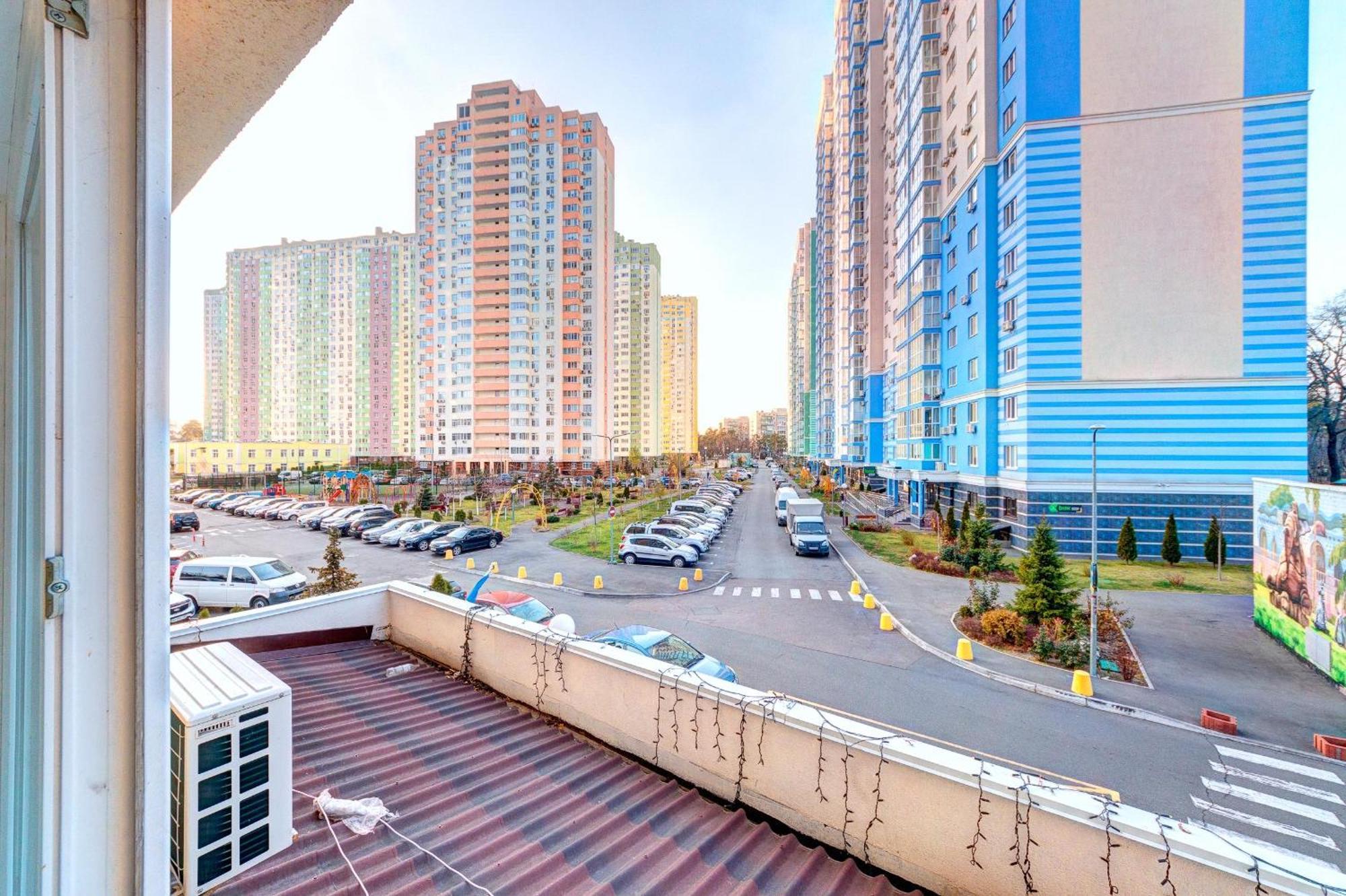 Voskresenska 18 , парковые озера Apartment Kyiv