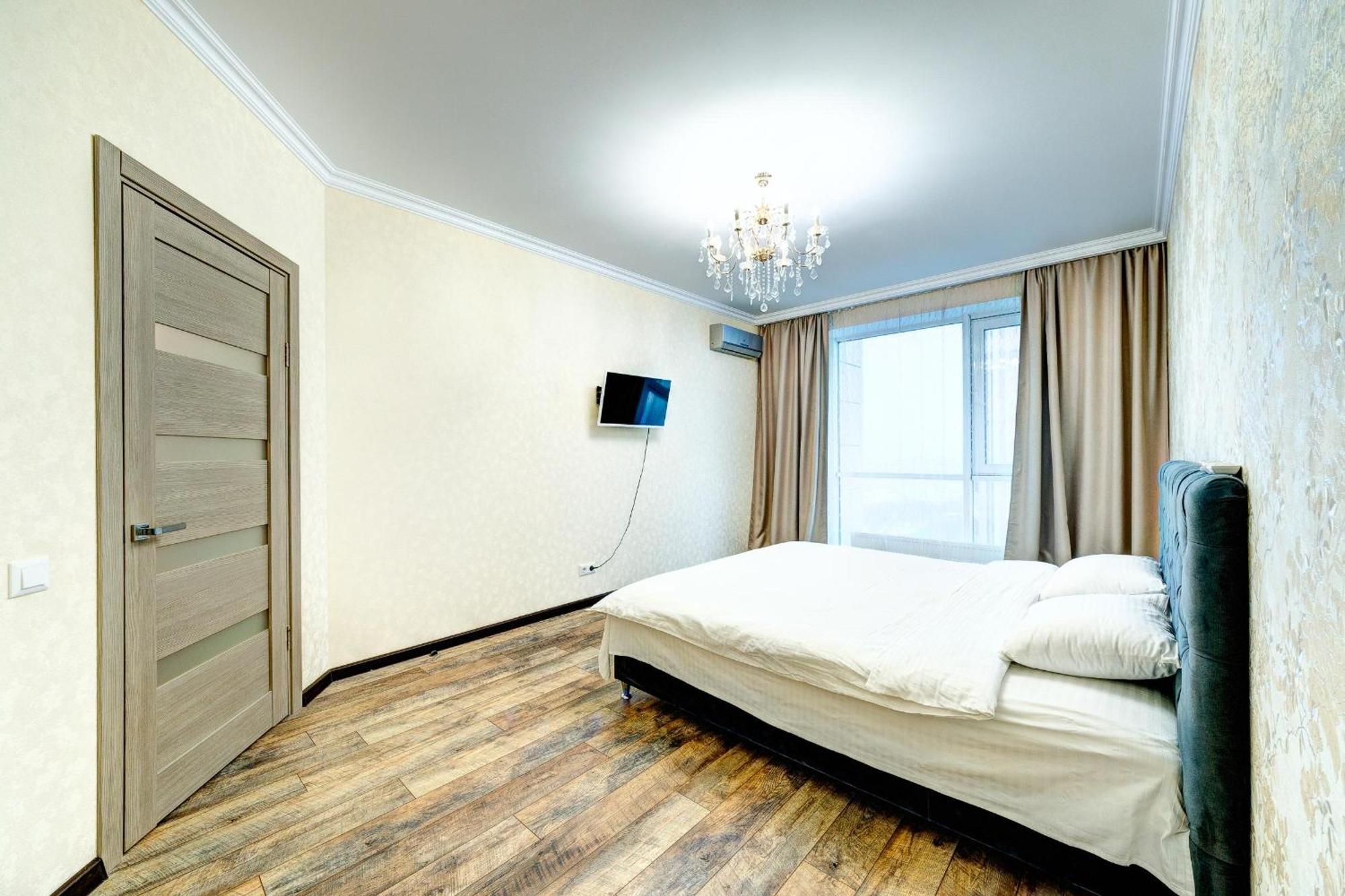 Voskresenska 18 , парковые озера Kyiv
