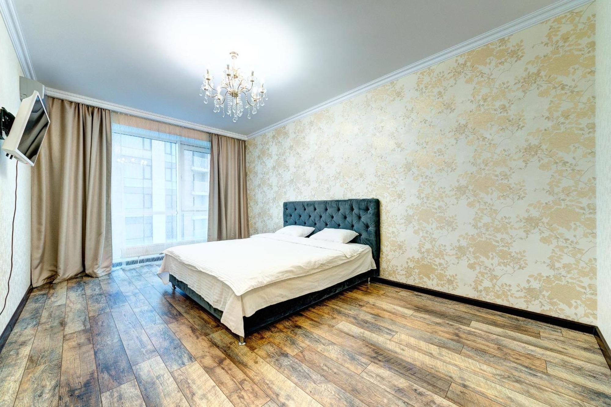 Apartment Voskresenska 18 , парковые озера Kyiv
