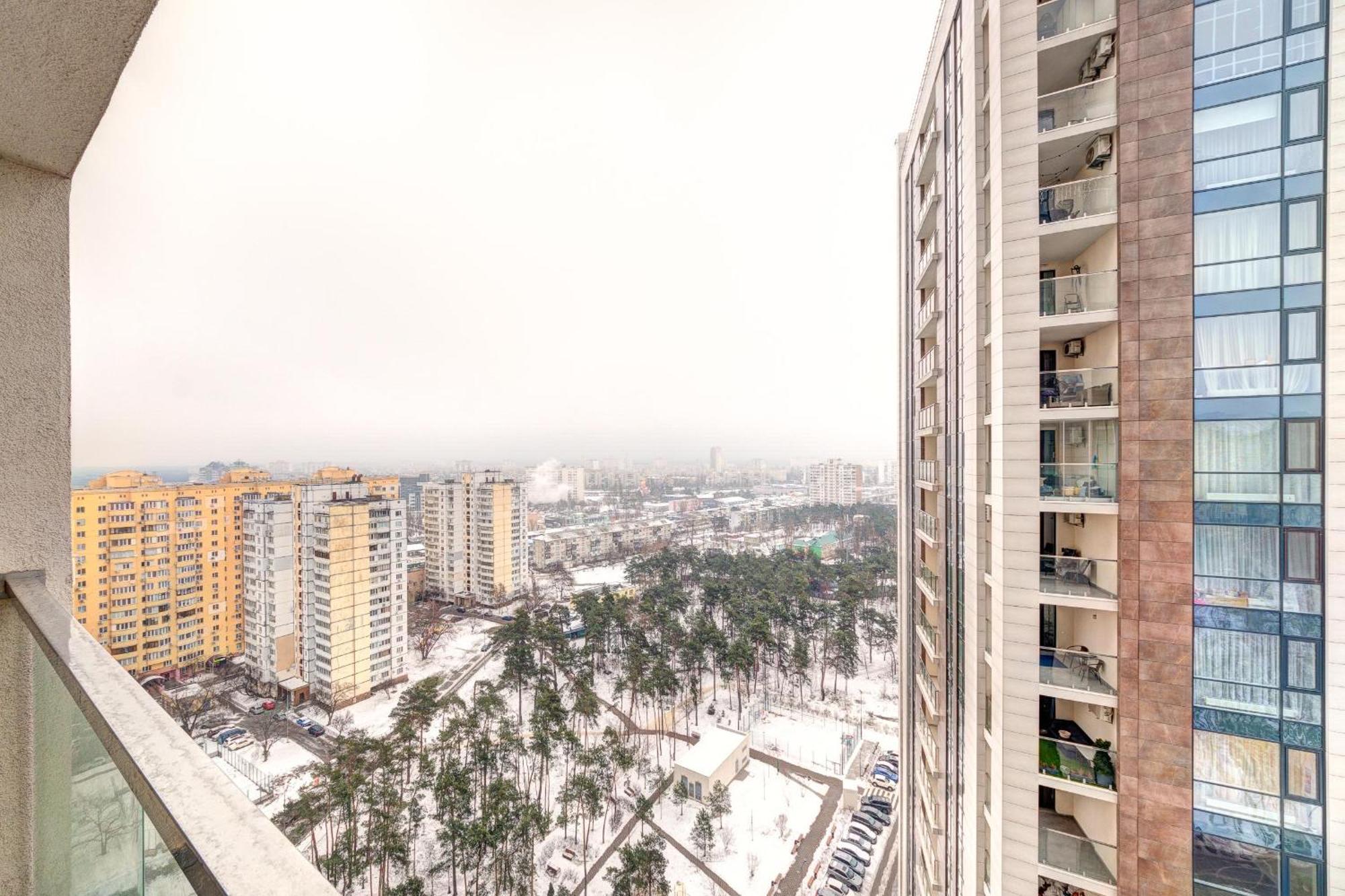 Voskresenska 18 , парковые озера Kyiv