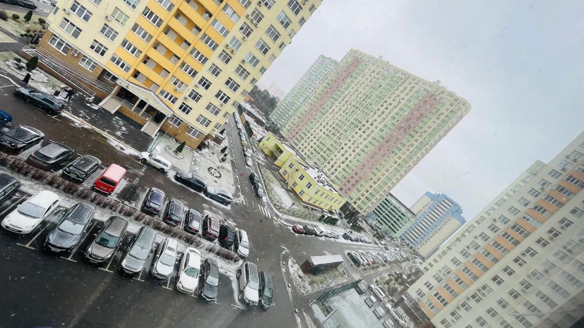 Voskresenska 18 , парковые озера * Kyiv